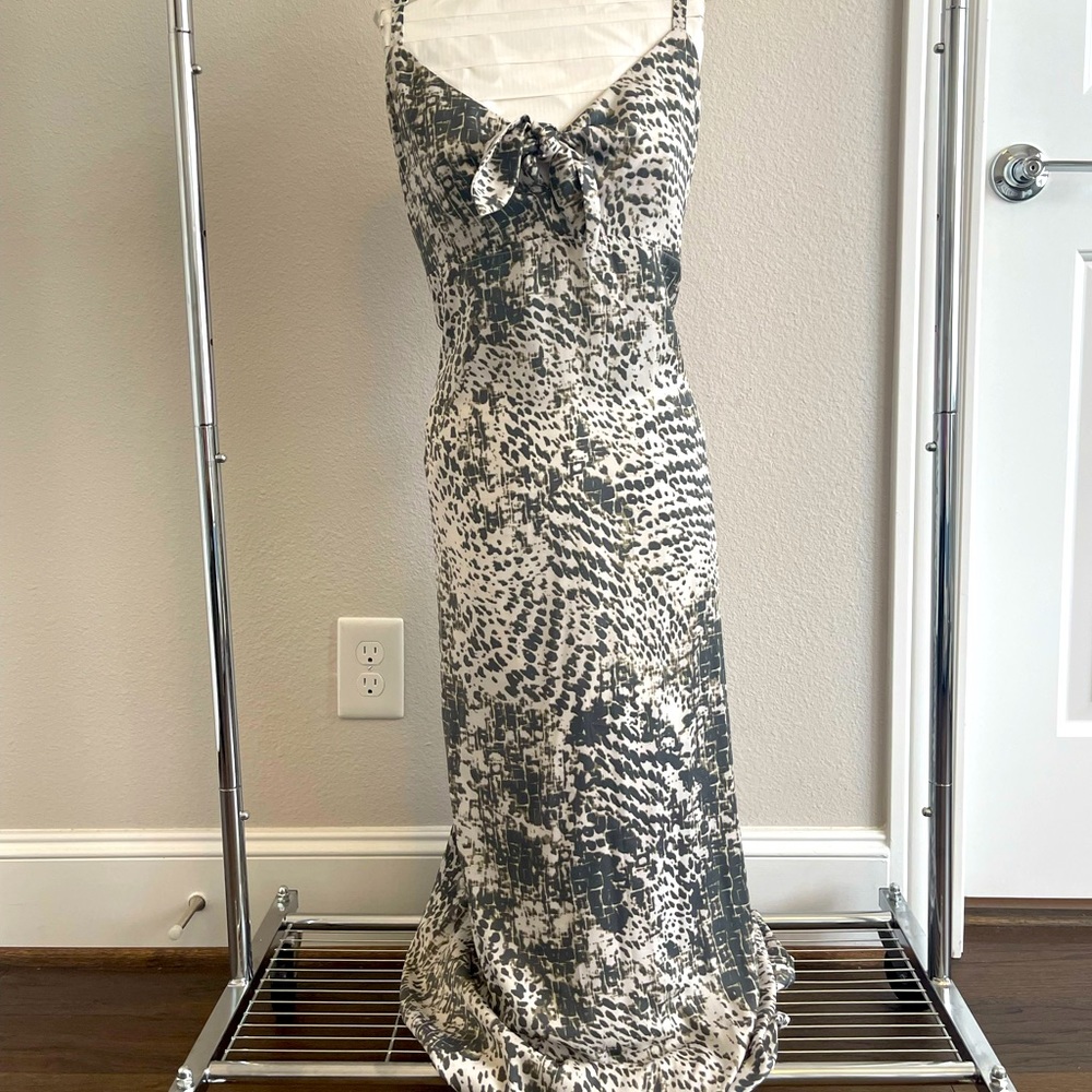 NWT Express multi color shift gown Sz XL